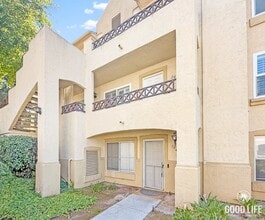 Building Photo - 2055 Lakeridge Cir