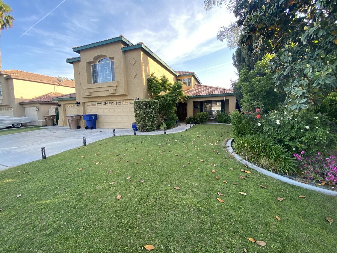 Foto principal - 7515 Sutters Mill St