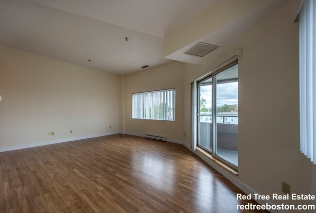 Photo - 1079 Commonwealth Ave Apartment