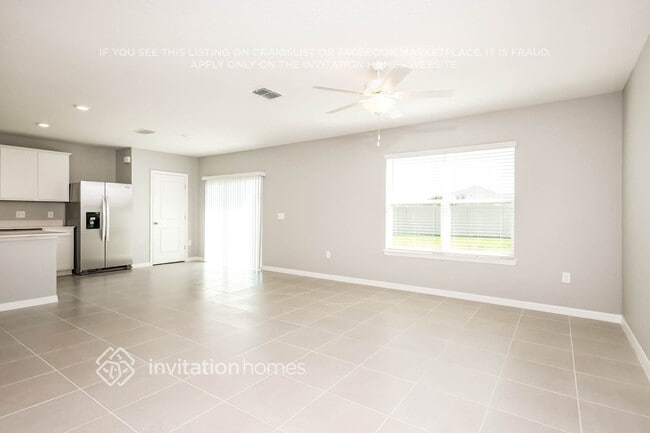 Foto del edificio - 228 Woodsage Pl