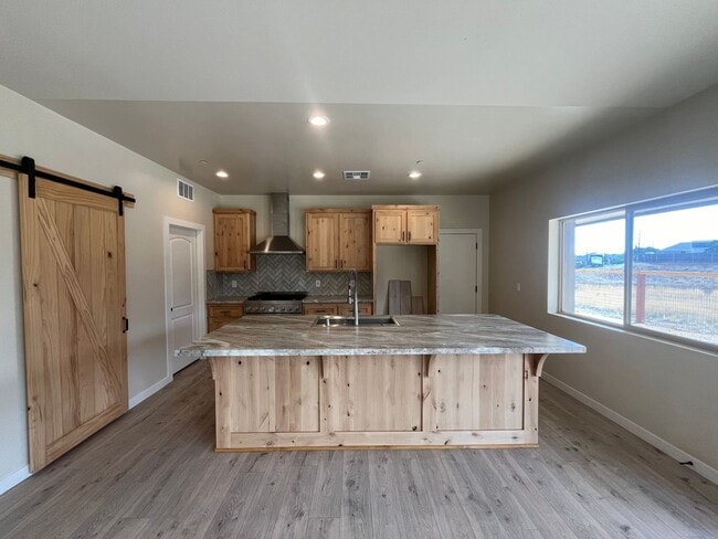 Building Photo - 4 Bed 3 Bath Home in Golden Hills Communit...