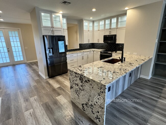 Building Photo - 305 Memphis Cir