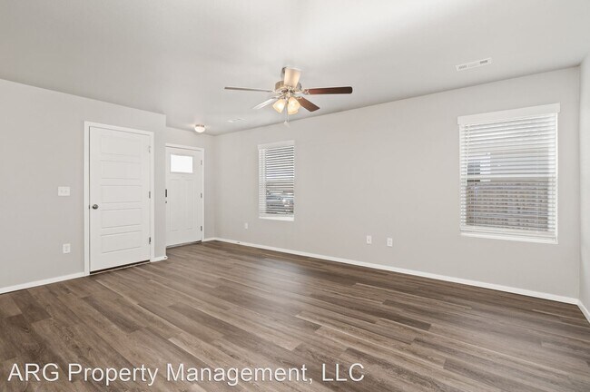 Building Photo - 3 br, 2 bath House - 504A W Christopher Drive