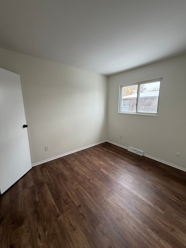 Building Photo - 1530 Genessee Ave