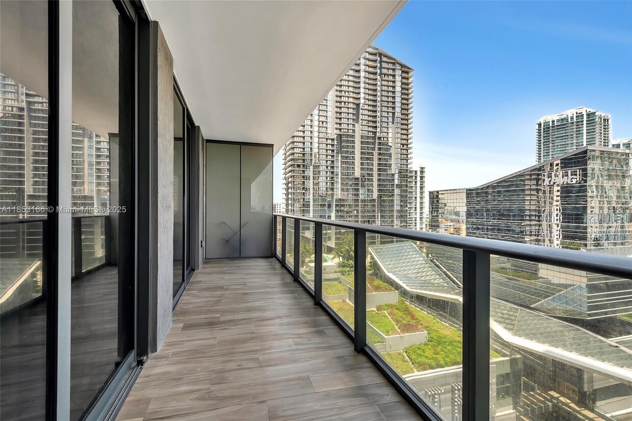 Foto principal - 801 S Miami Ave