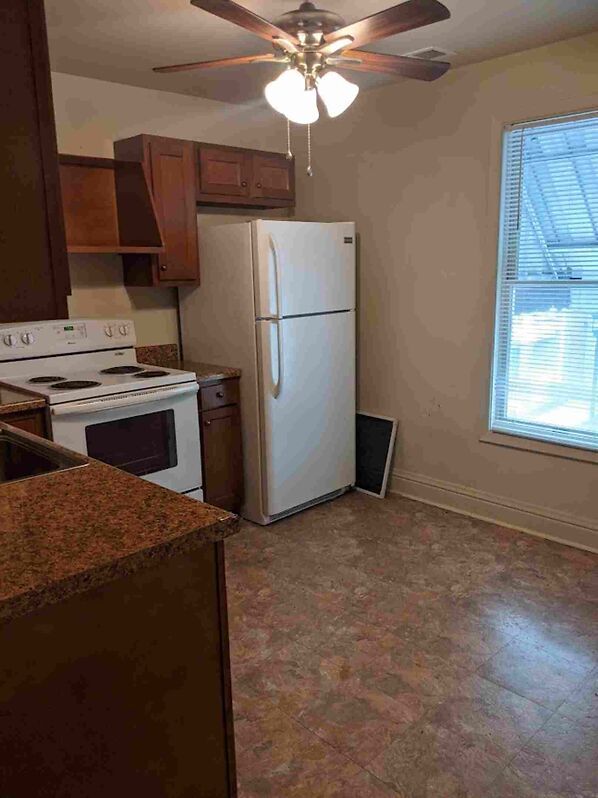 Primary Photo - 703 E 2nd Ave