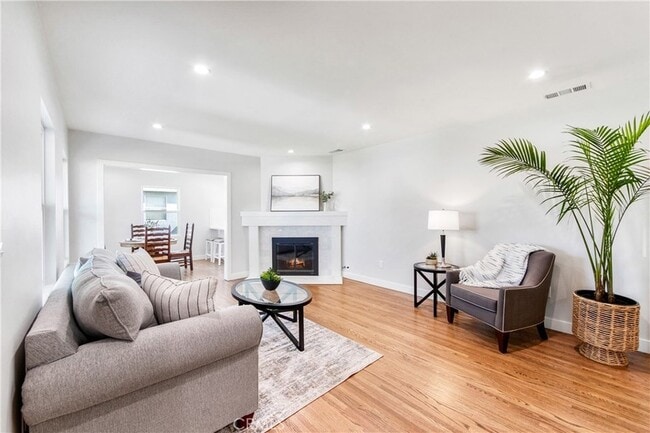 Building Photo - 406 Eton Dr