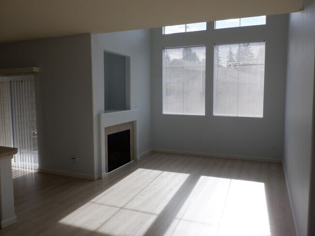 Foto del edificio - 2075 Simmons St