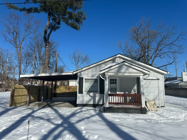 Foto del edificio - 28532 Grayling Ave