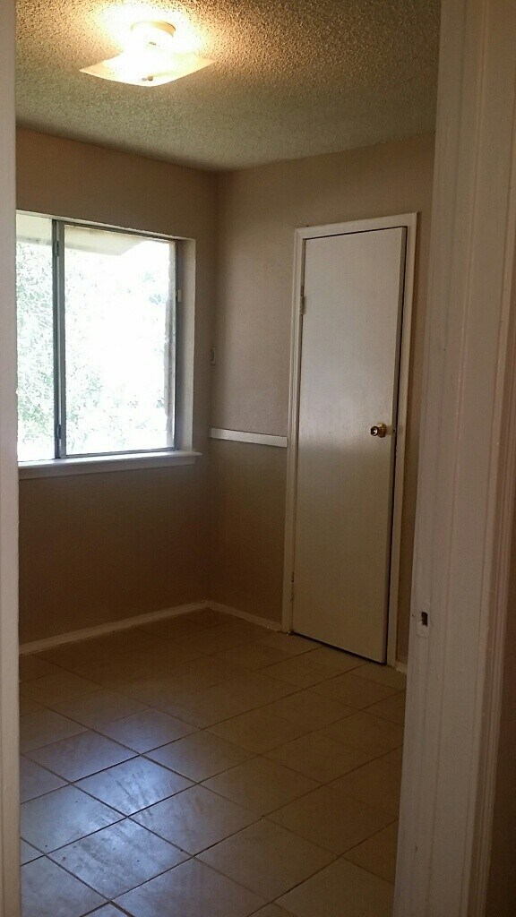 Foto del edificio - 12710 Redfern Dr