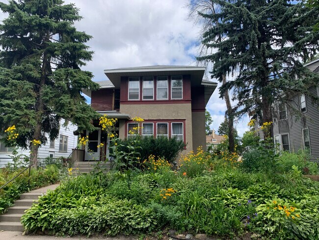 Foto del edificio - 1695 Van Buren Ave