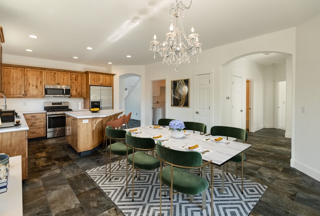 Foto del edificio - GORGEOUS 4 Bed, 3 Bath Home Available for Rent!