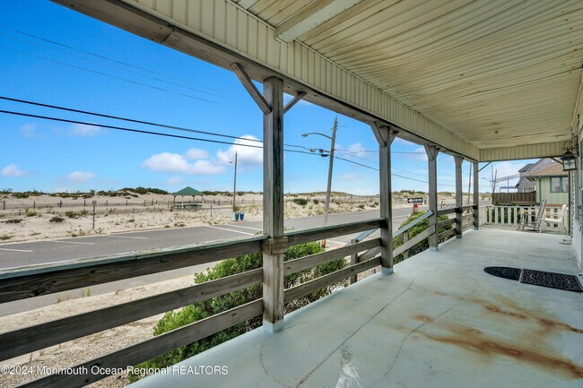 Building Photo - 301 N Ocean Ave