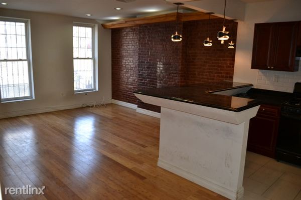 Primary Photo - 1245 Herkimer St