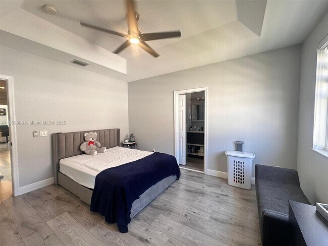 Building Photo - 4226 SW 156th Ave