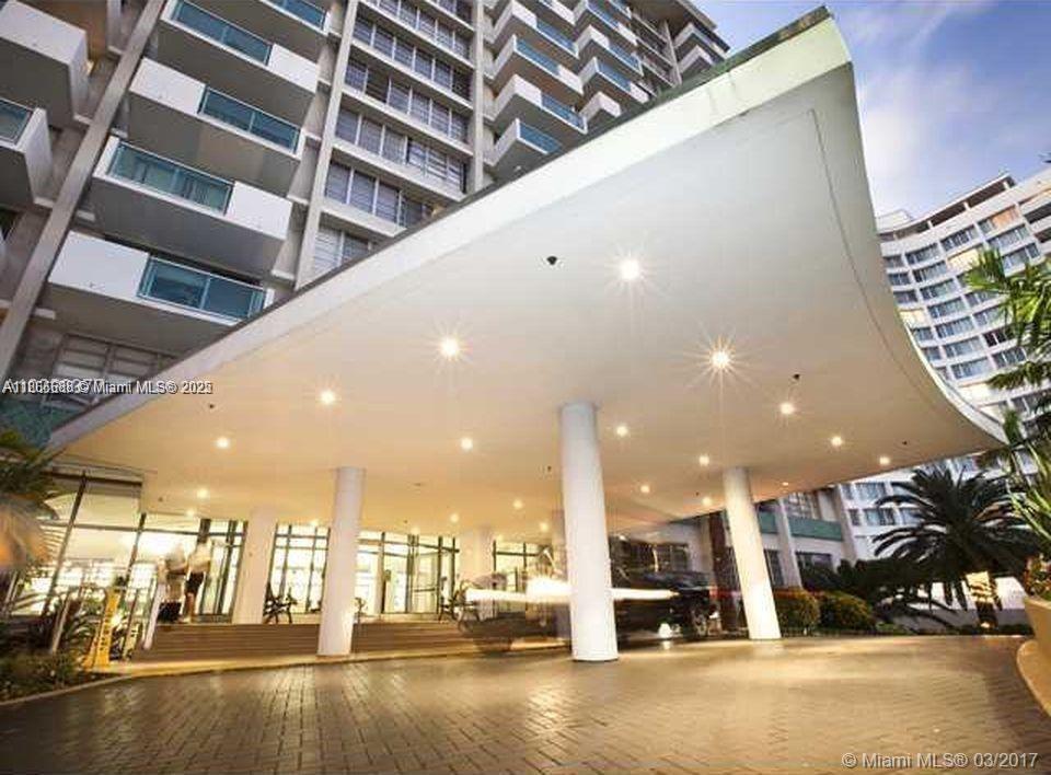 Foto principal - 1000 West Ave