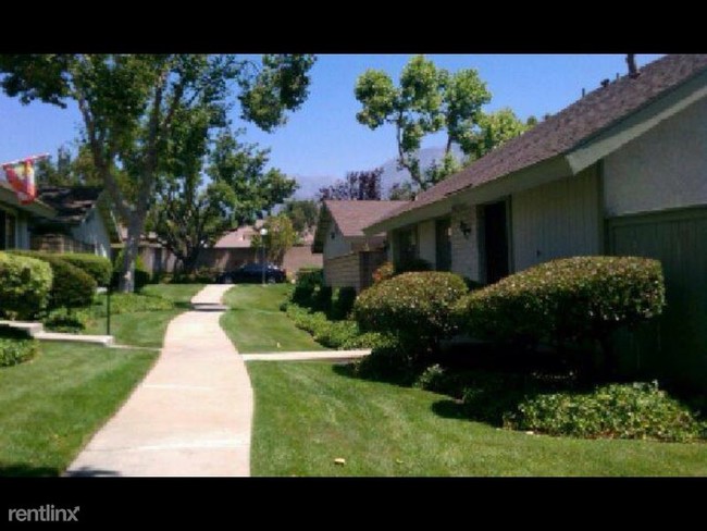 Building Photo - 3 br, 2 bath Condo - 1694 Carmel Cir E
