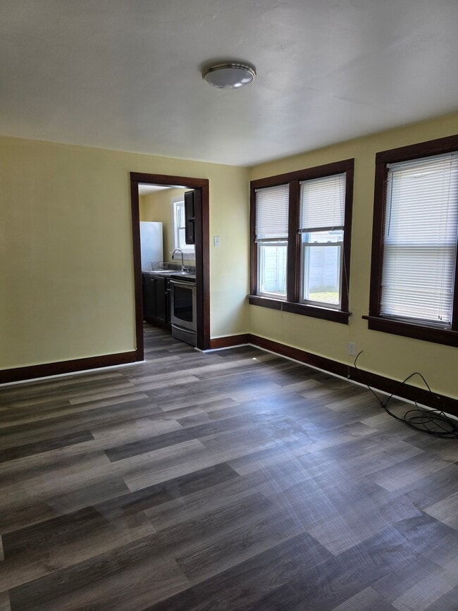 Building Photo - 2805 PA-611