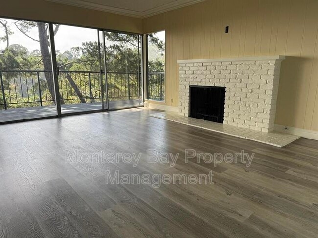 Building Photo - 31 Del Mesa Carmel