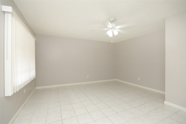 Building Photo - 134 Memory Ln