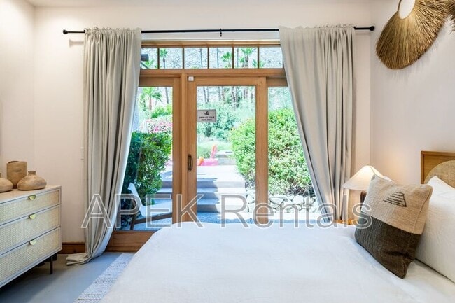 Foto del edificio - 690 W Linda Vista Dr