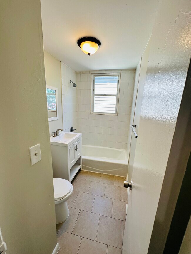 Foto del edificio - 189 Elmwood Ave