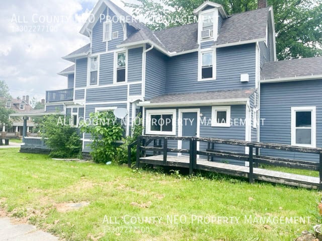 Building Photo - 3717 Archwood Ave