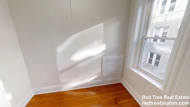 Building Photo - 1167 Boylston St
