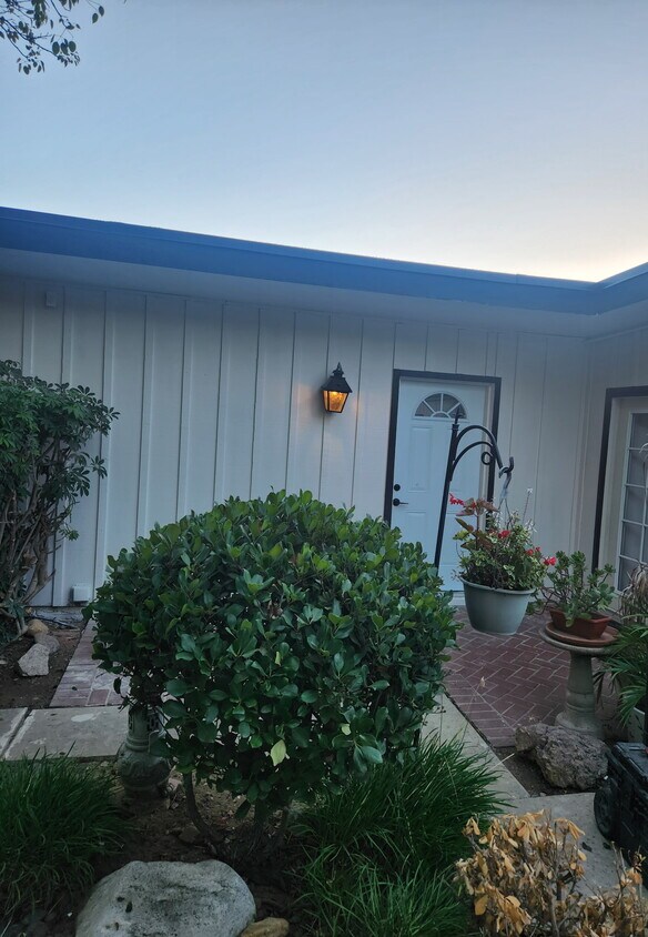 Primary Photo - 7608 Buena Vista Dr