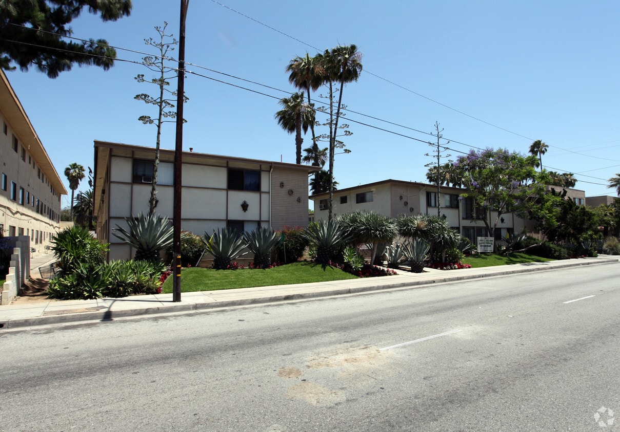 Building Photo - Azusa Grande Apartments
