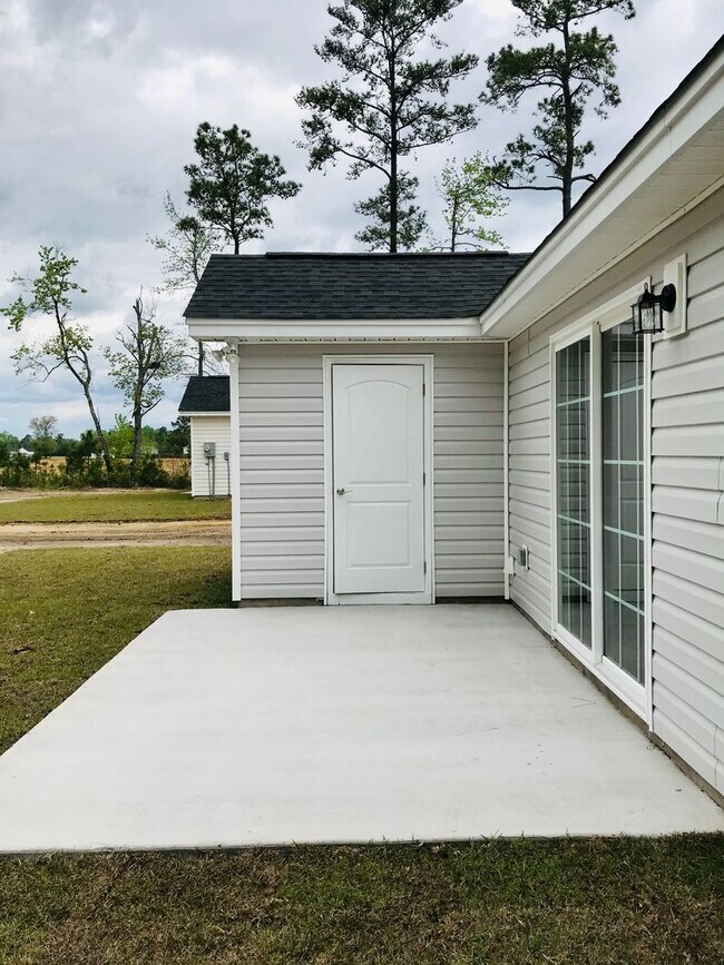 Foto del edificio - AVAILABLE NOW! - easy commute to the beaches via Hwy 9