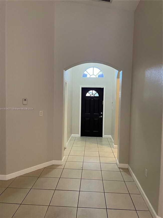Foto del edificio - 2296 SW 156th Ct
