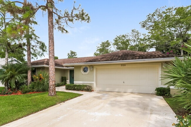 Building Photo - 735 Daffodil Dr
