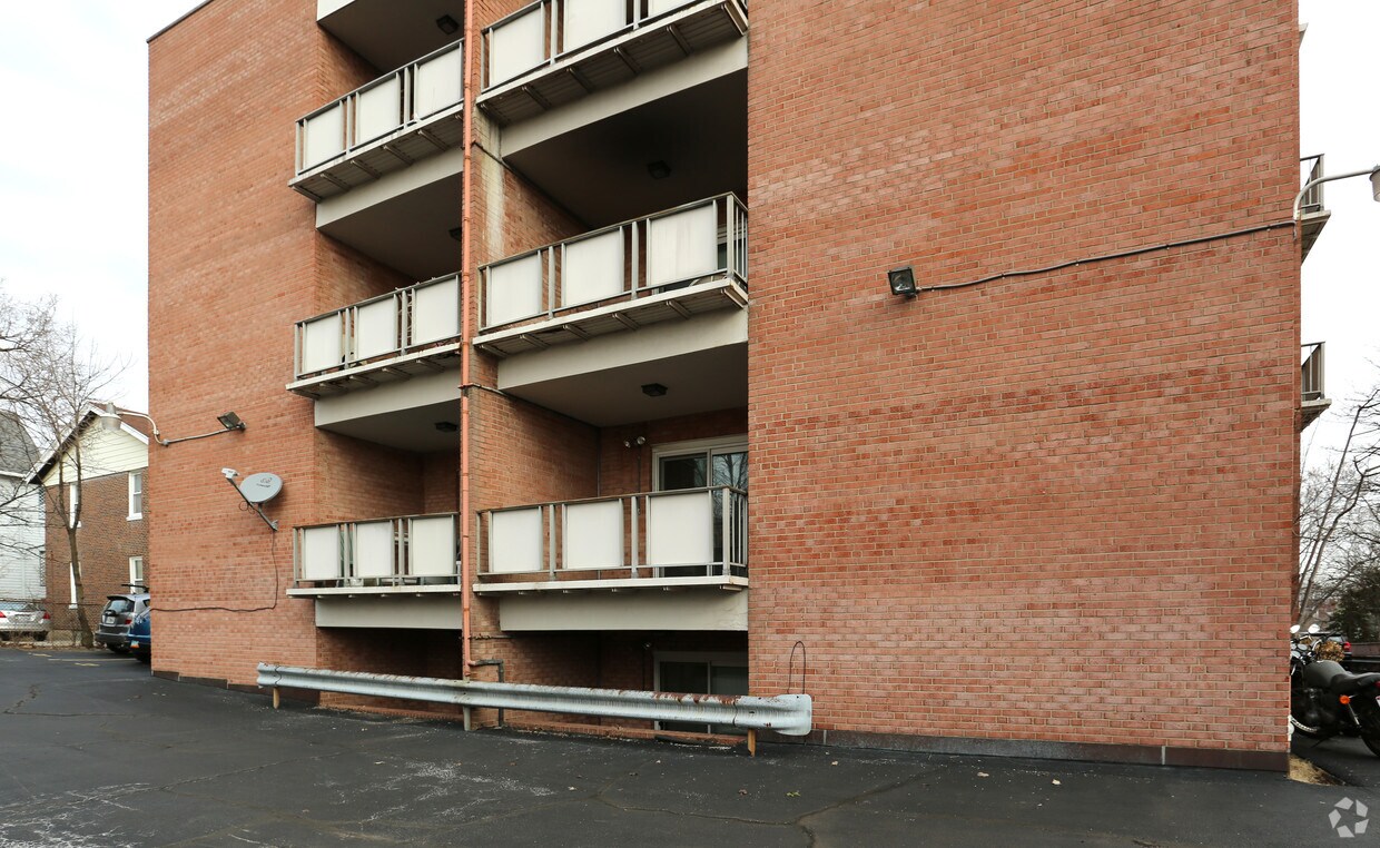 Foto del edificio - Fairview Apartments