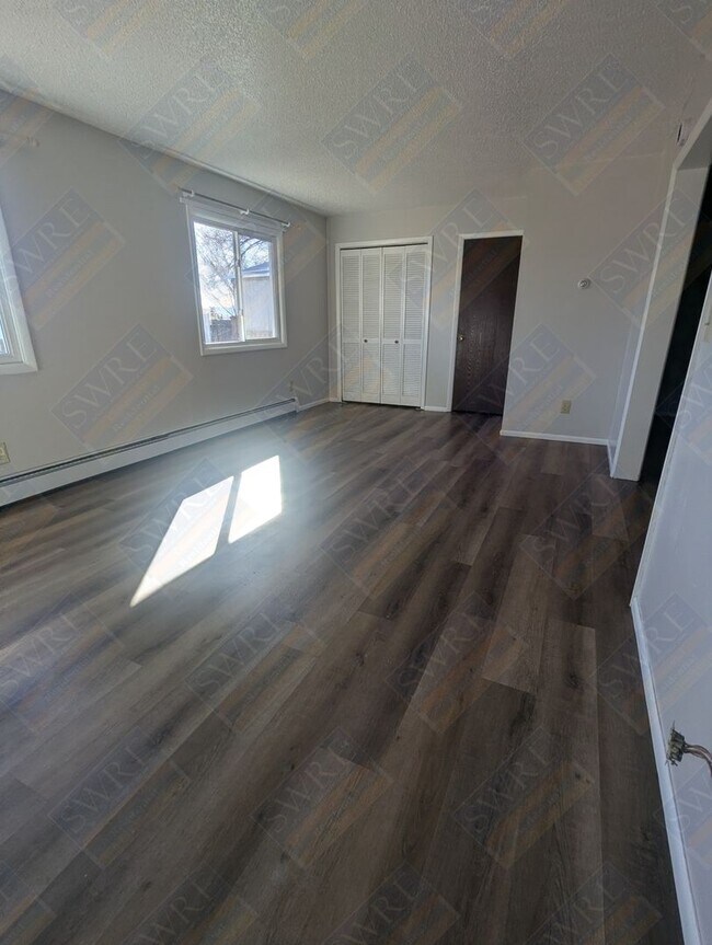 Building Photo - 1048 Harrison-A