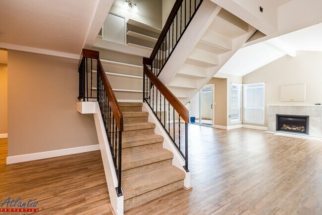 Foto del edificio - Lovely Home | Central A/C | E.V. Charger