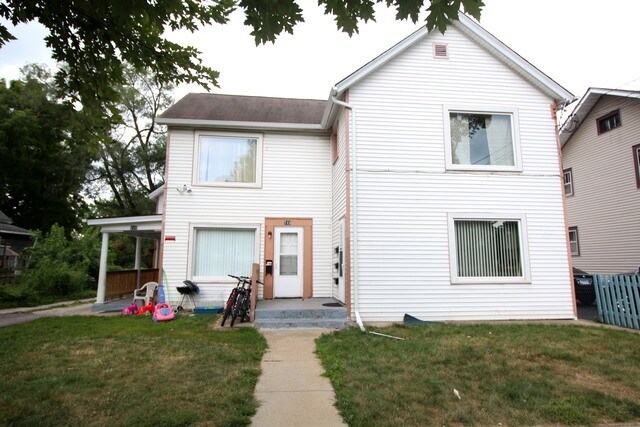 Primary Photo - 749 Front St