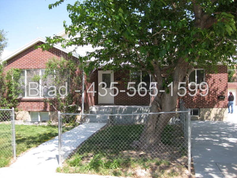 7819 Oak St Unit B, Midvale, UT 84047 Room for Rent in Midvale, UT