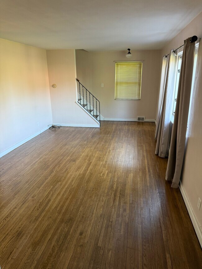 Sala de estar - 1035 McCabe St