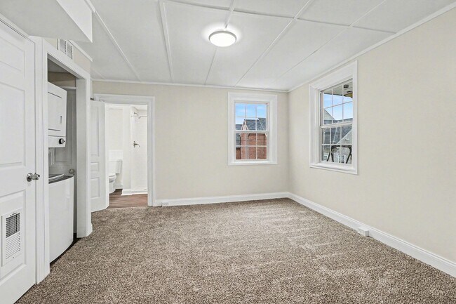 Building Photo - 145 S Pitt St