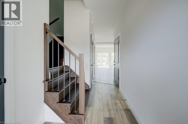 Building Photo - 575 Guelph St