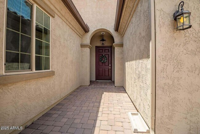Building Photo - 15677 W Almeria Rd