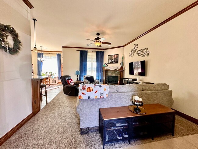 Foto del edificio - 3 bed, 2 bath home in Moore - Move in Deposit-Free! (If Qualified)