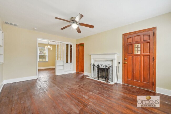 Building Photo - 3BR in East Point