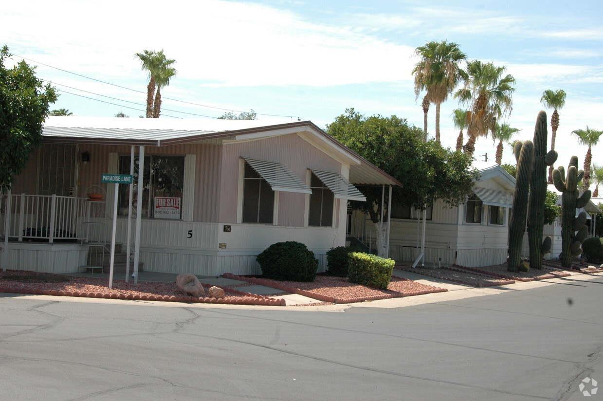 Primary Photo - Paradise North