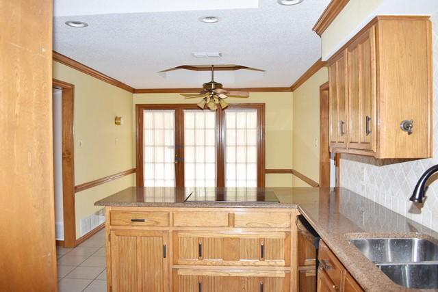 Building Photo - 812 Windmill Ct