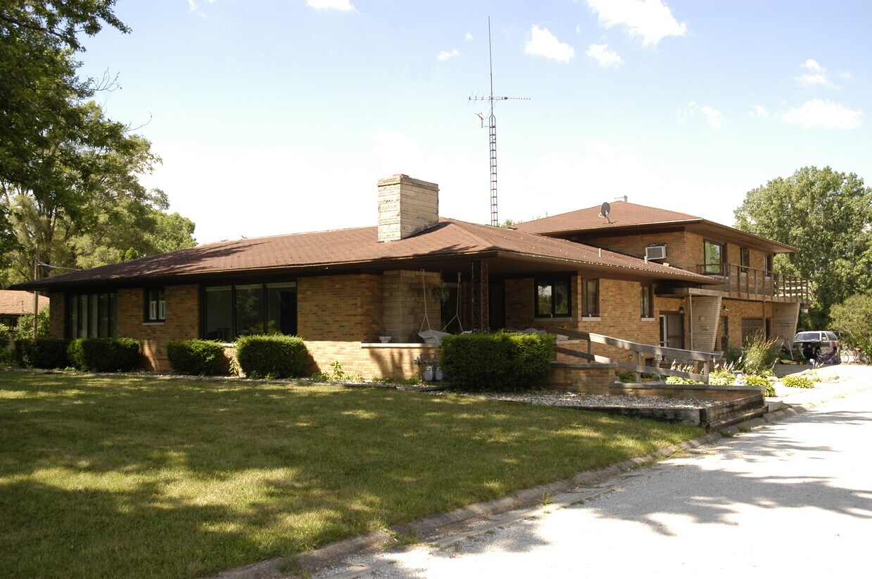 Primary Photo - 2156 Smoke Rd