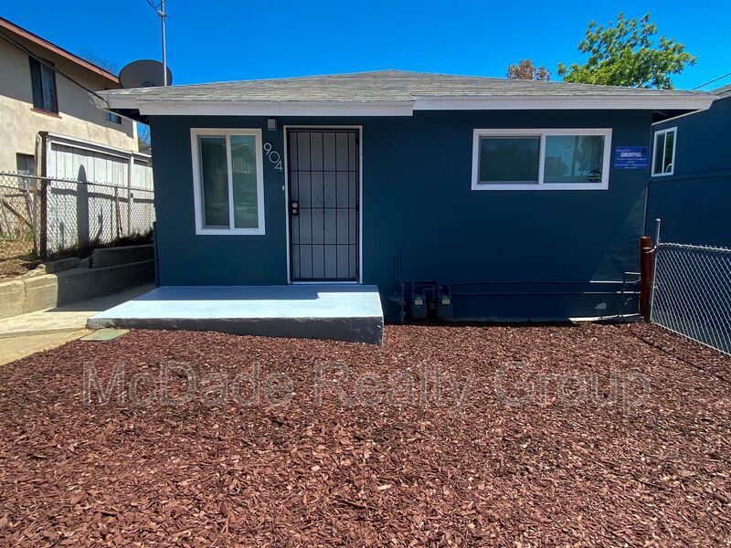 Foto principal - 904 1/2-904 Melrose St