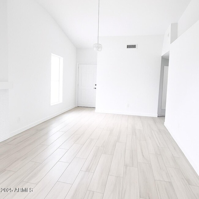 Foto del edificio - 13450 N 103rd Pl