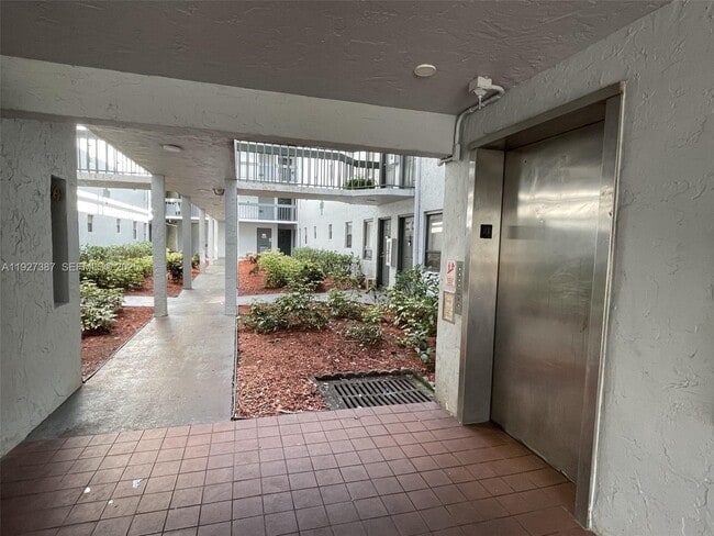 Foto del edificio - 1720 N Congress Ave